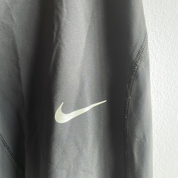 Nike Capri Leggings Large - Picture 4 of 8